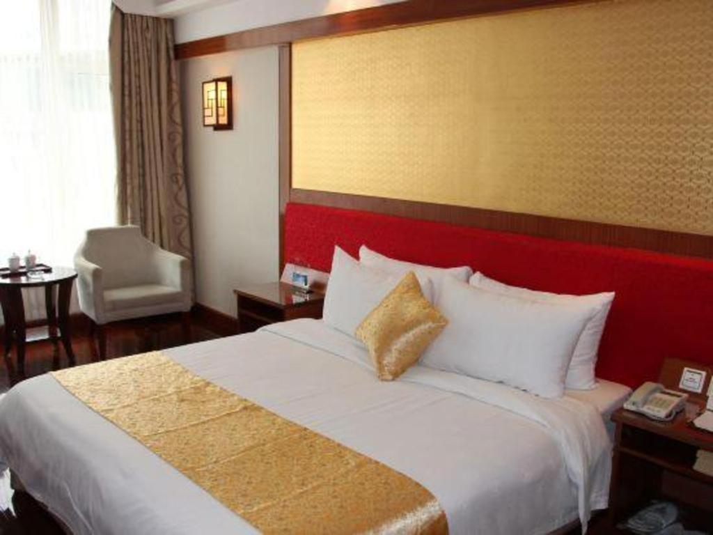 Golden Lustre Hotel Shenzhen Exterior photo