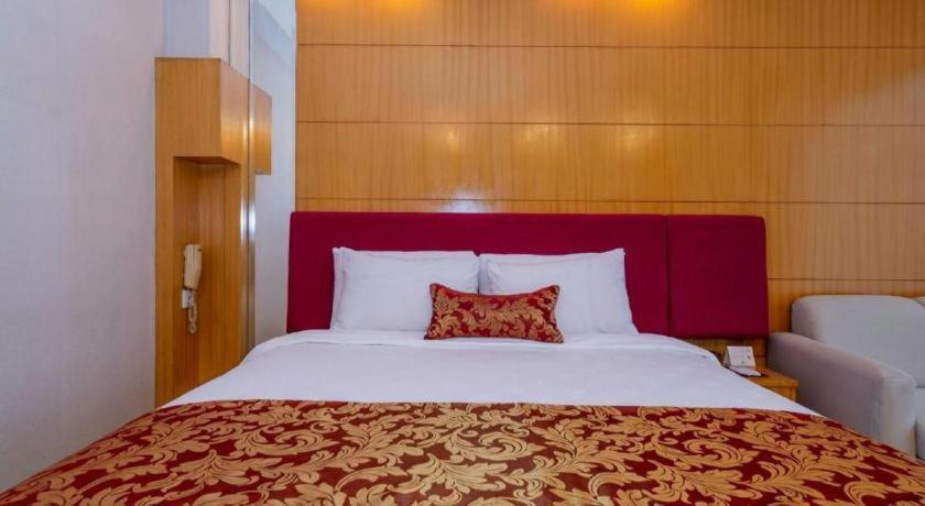 Golden Lustre Hotel Shenzhen Exterior photo